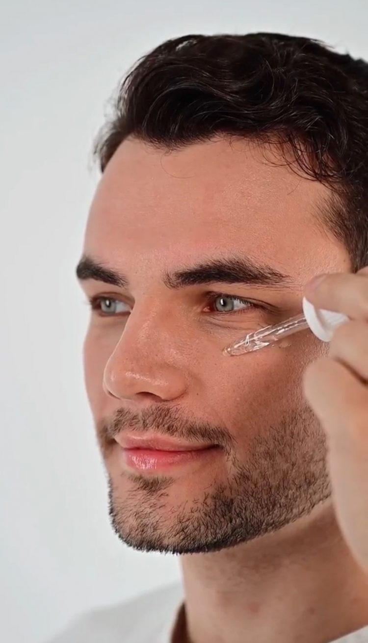 The Purest Solutions’dan erkeklere özel cilt bakımı önerileri