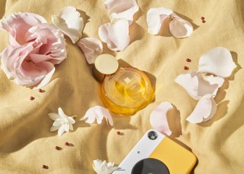 Şıklık ve modernizmi bir araya getiren Far Away Shine ile tanışın